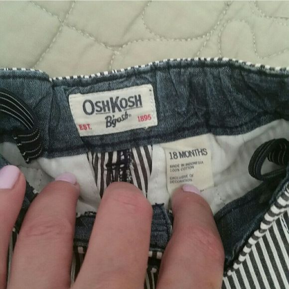 Oshkosh B'gosh boys seersucker shorts * - Picture 4 of 4